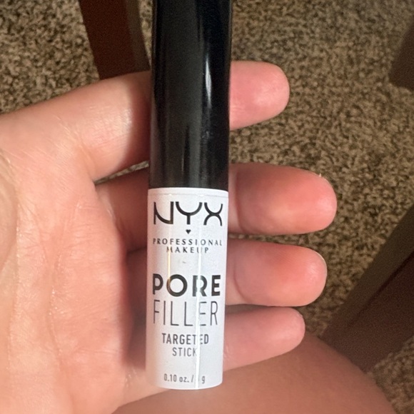 NYX Other - NYX Pore Filler Targeted Stick - Black and White